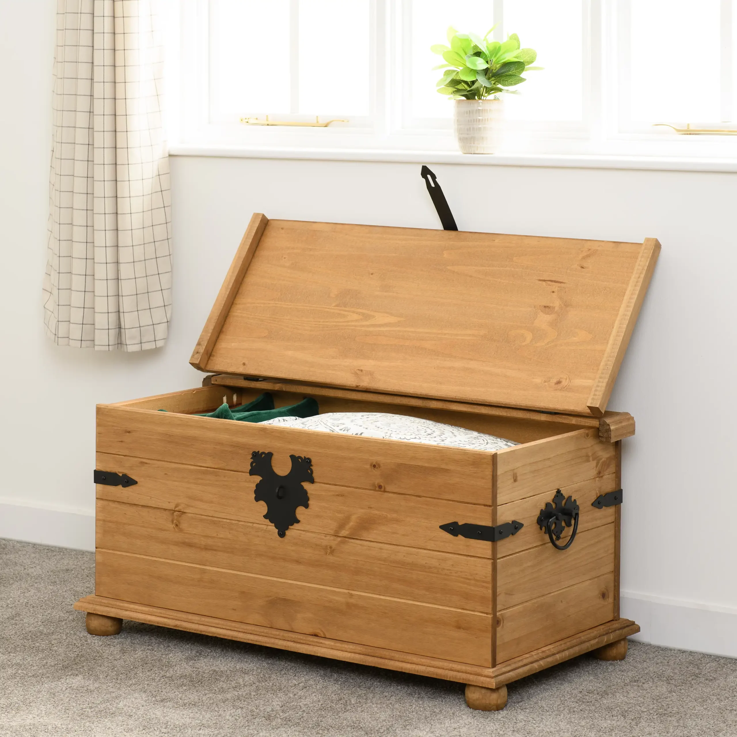 CORONA-SINGLE-STORAGE-CHEST-DISTRESSED-WAXED-PINE-2020-100-102-030-08 - Jamies Furniture