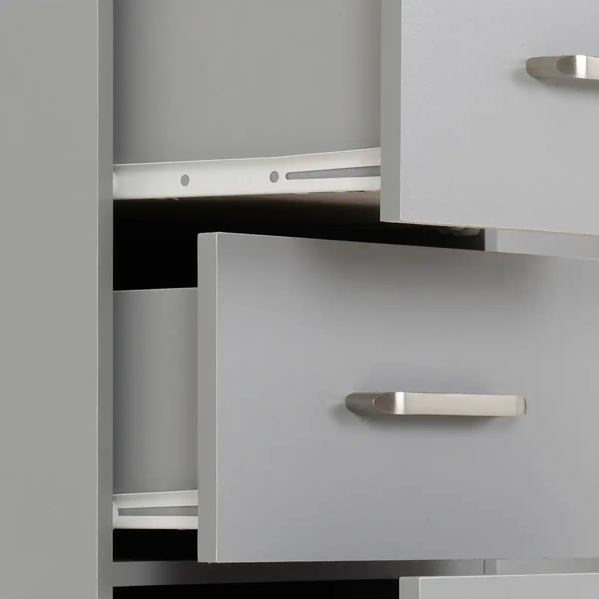 DAKOTA-5-DRAWER-NARROW-CHEST-LIGHT-GREY-2025-100-102-216-06 - Jamies Furniture